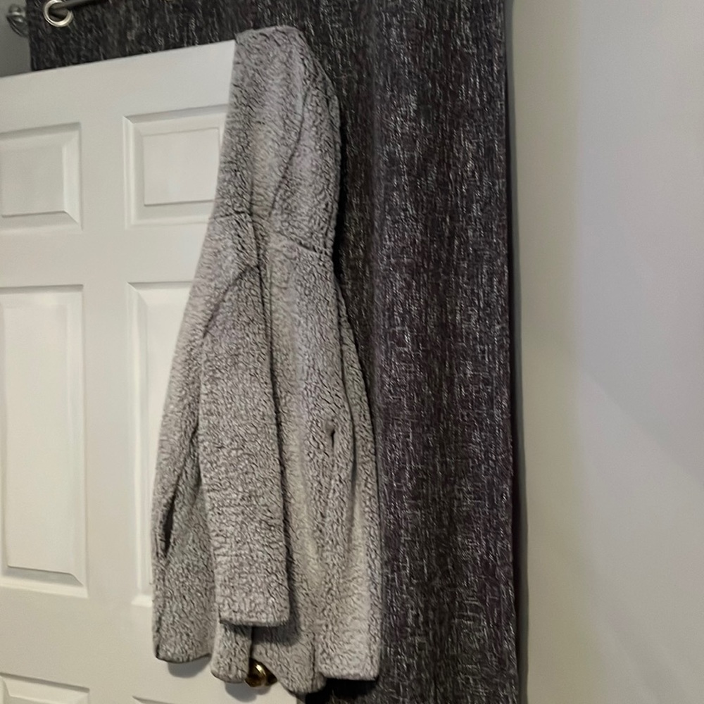 Never worn ‘PINK’ hooded cozy cardigan with pockets XS